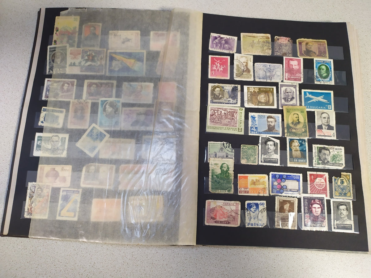 Two vintage Soviet stamp albums with USSR stamps, photo 3