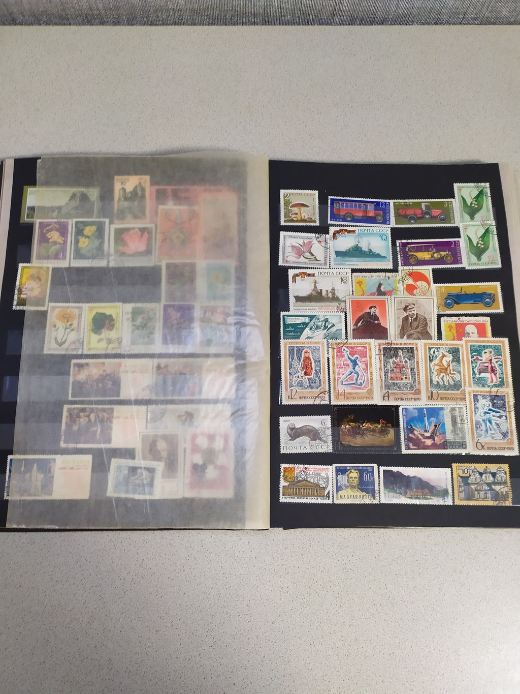 Two vintage Soviet stamp albums with USSR stamps, photo 4