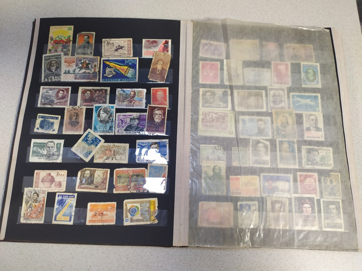 Two vintage Soviet stamp albums with USSR stamps, photo 17
