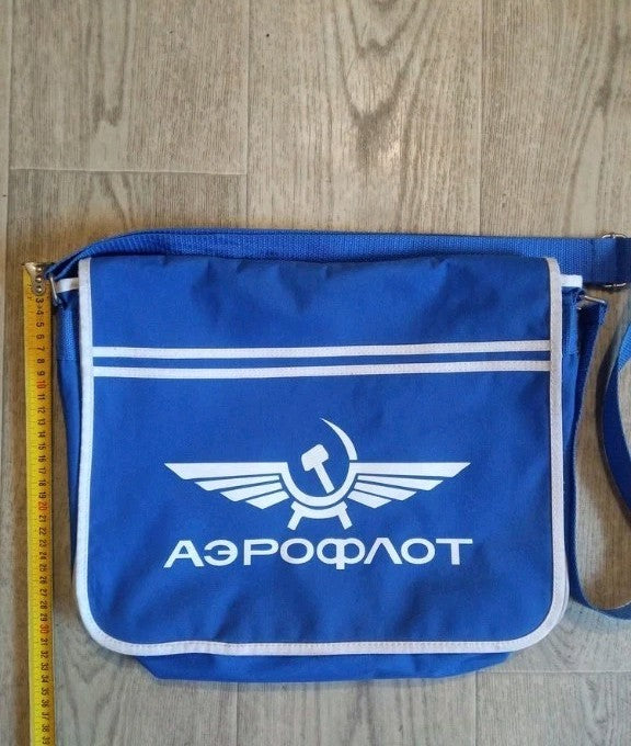 Retro aviation memorabilia bag interior with zippered mesh pocket – detail 6