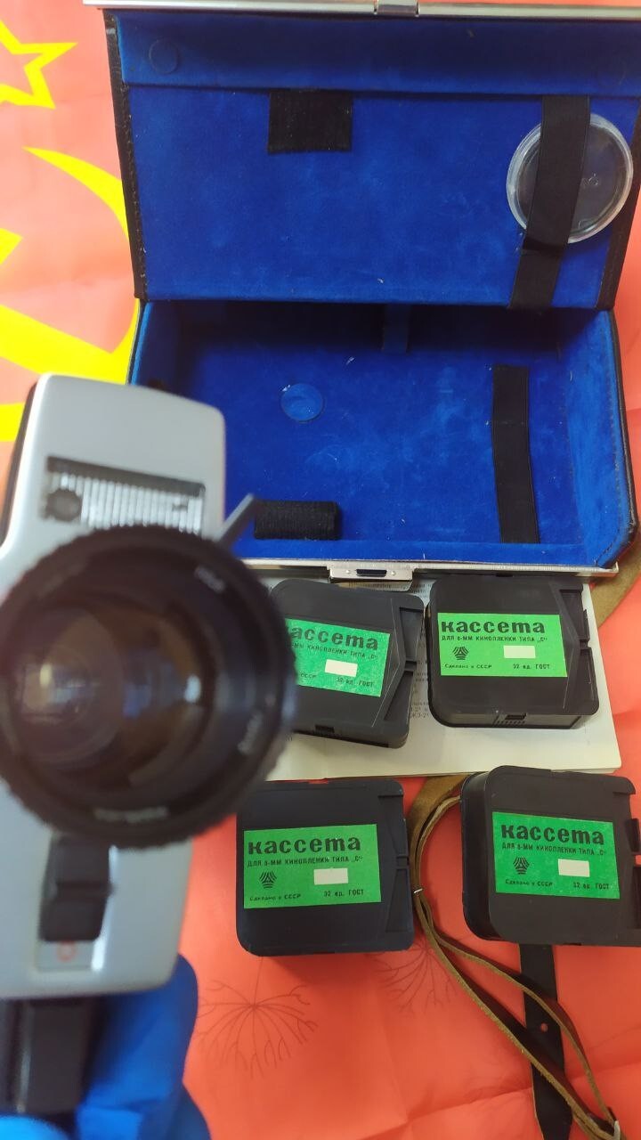 LOMO Agat-14 f2.8 9-27mm zoom lens on a Soviet 8mm movie camera – detail 13