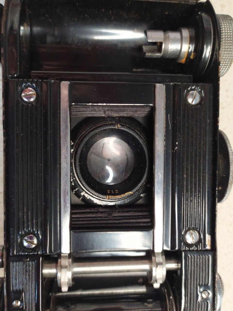 Meritar 50mm f/2.9 lens and Prontor II shutter on the Baldini – detail 12