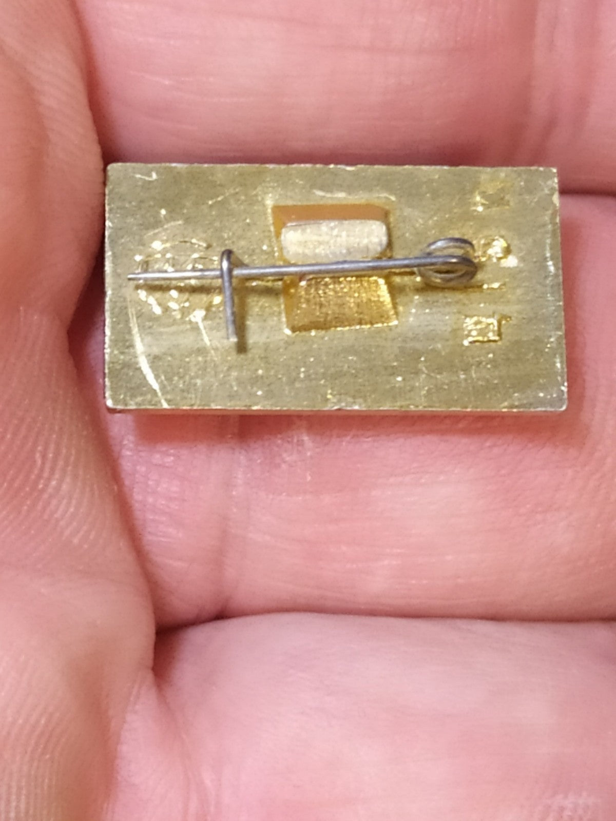 Soviet commemorative pin for the Battle of Volochaevka – detail 5