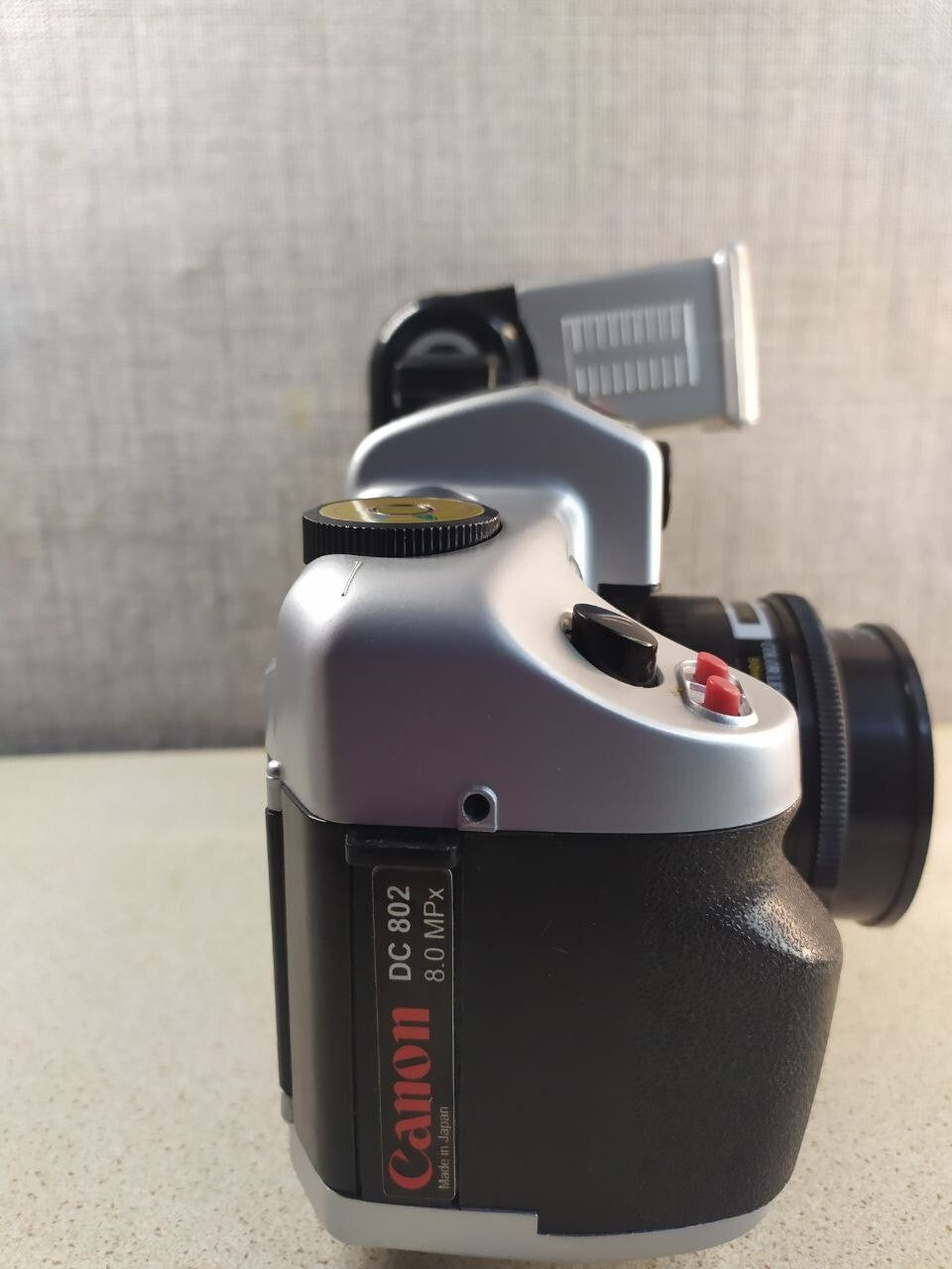 35mm film camera set in its padded carrying case – detail 10