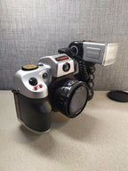 Lomography camera set with lens cap, strap and Italian instruction manual – detail 12