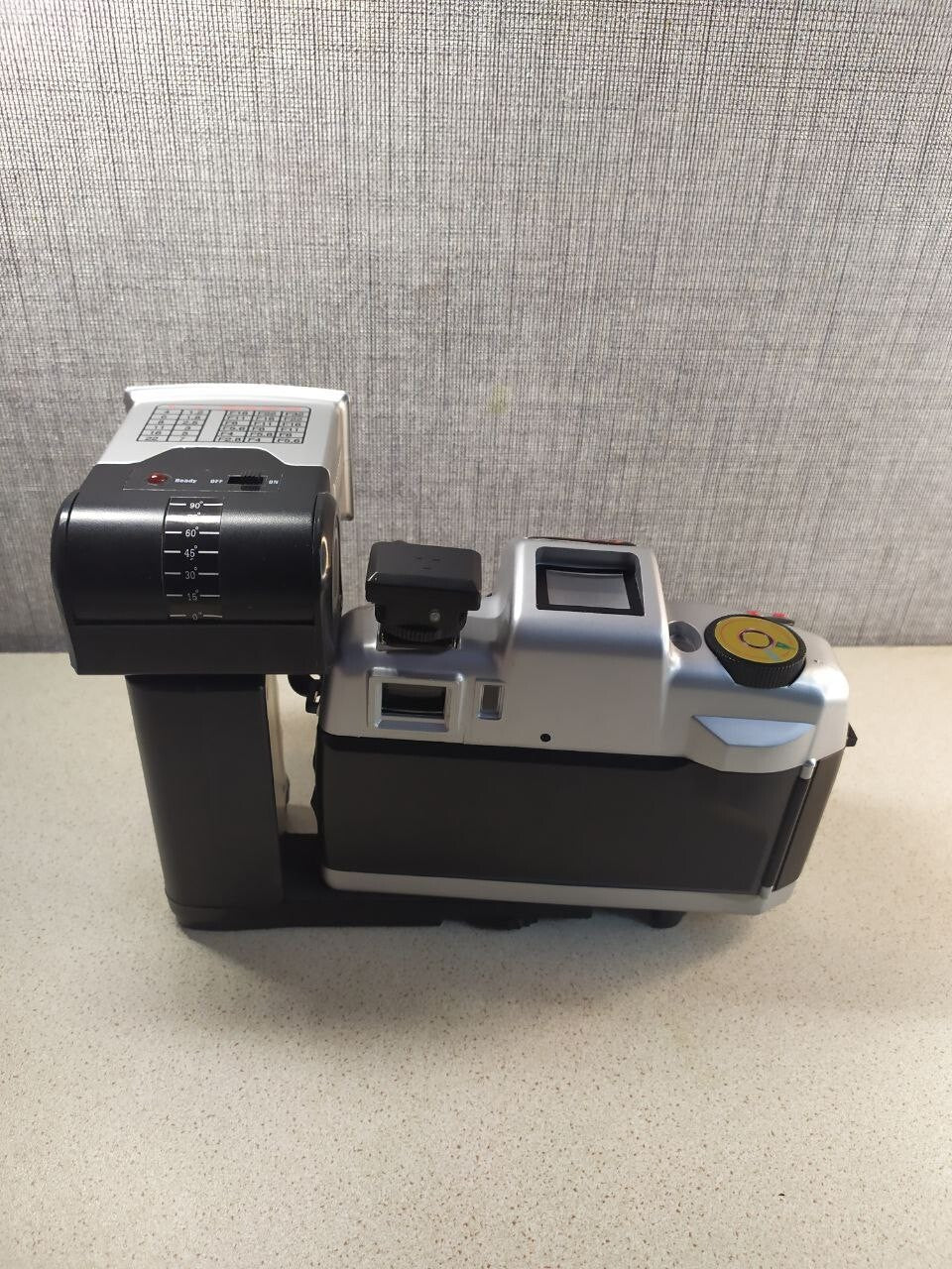 Canomatic DC 802 lo-fi film camera body with 50mm 1:6.3 lens – detail 14