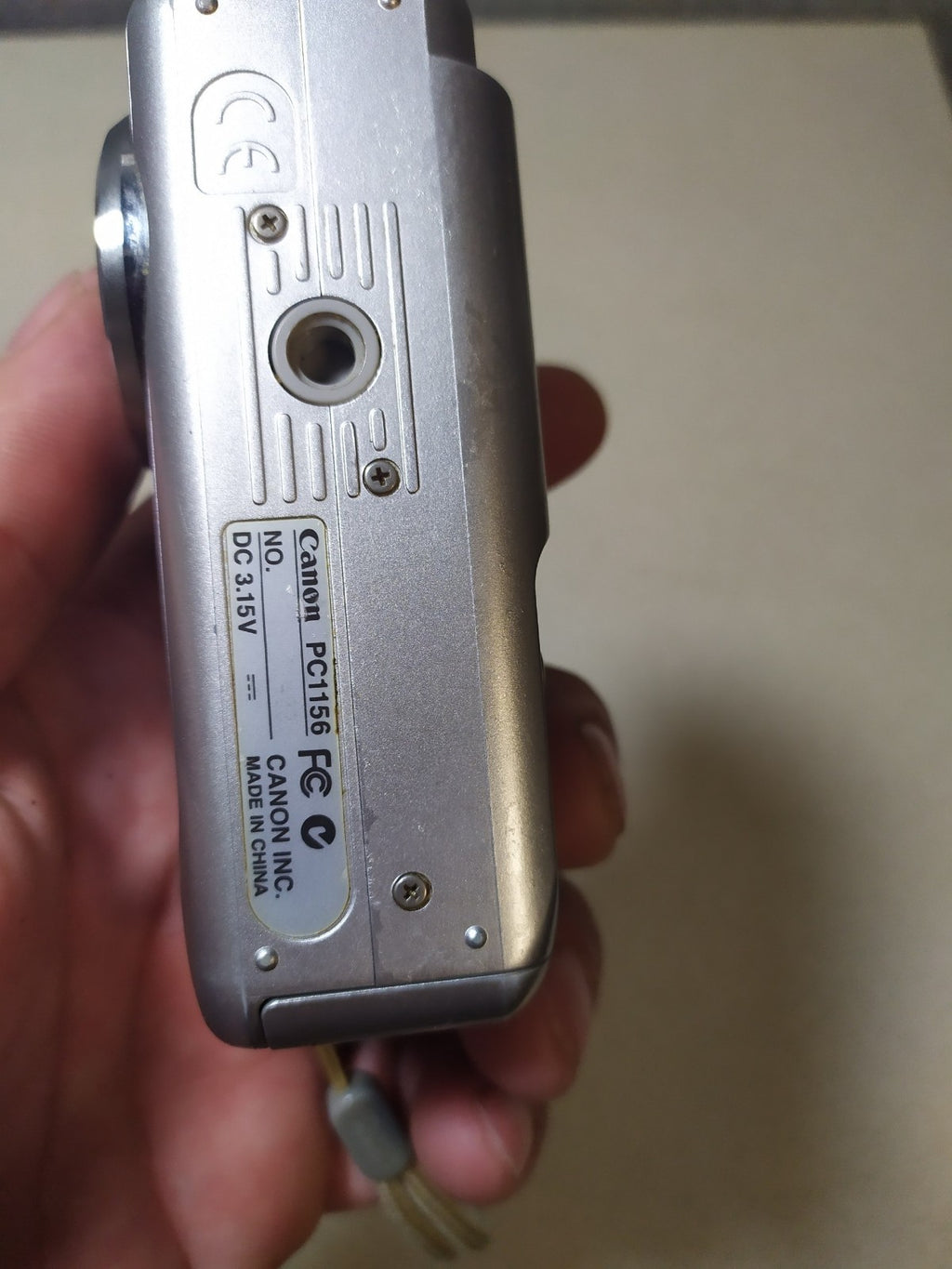 Canon A410 CCD compact camera with wrist strap and soft case – detail 6