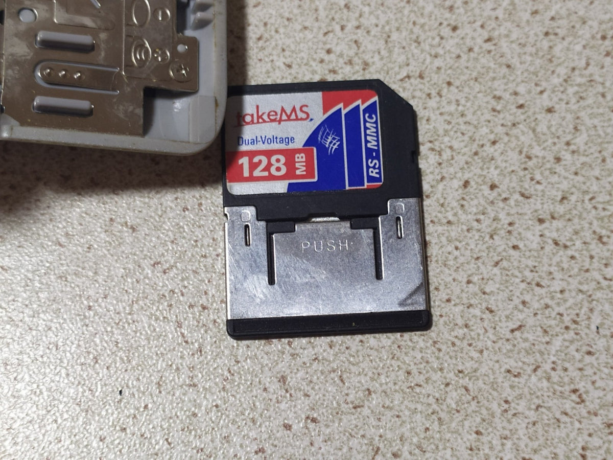Vintage Canon PowerShot digital camera sold for parts or repair – detail 7