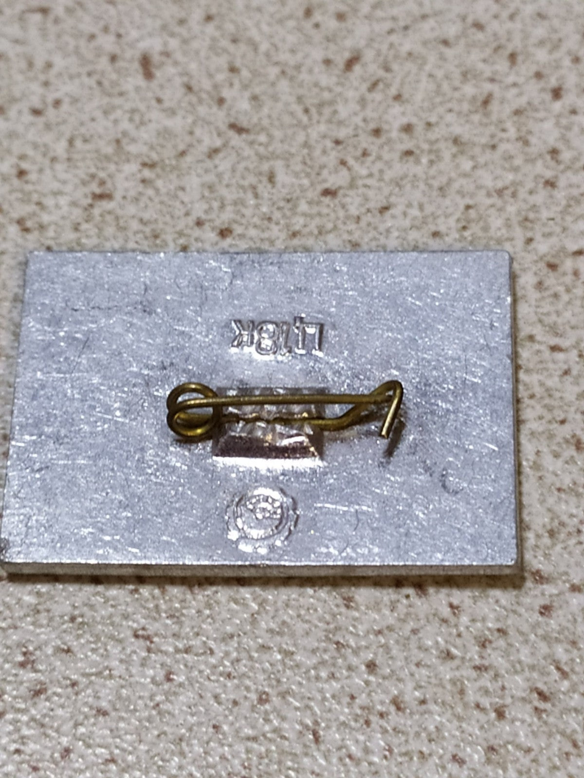 Vintage USSR pin showing the Cruiser Aurora – detail 5