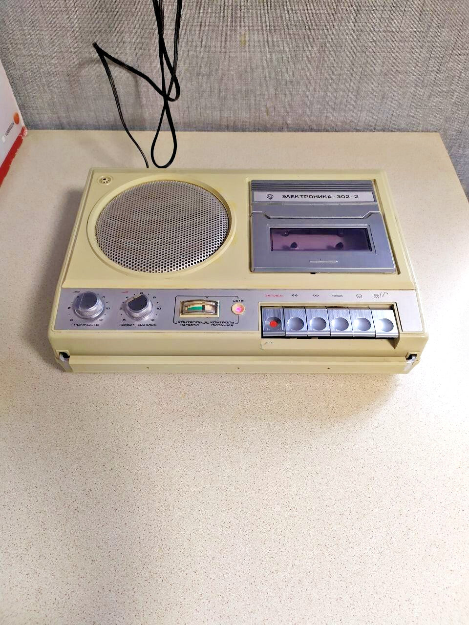Soviet cassette player battery compartment and power cord – detail 10