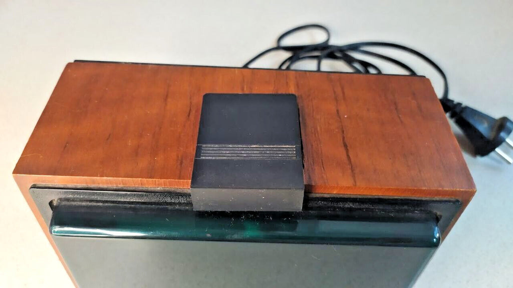 Vintage Soviet VFD clock with bright green glow and wood-veneer case – detail 5