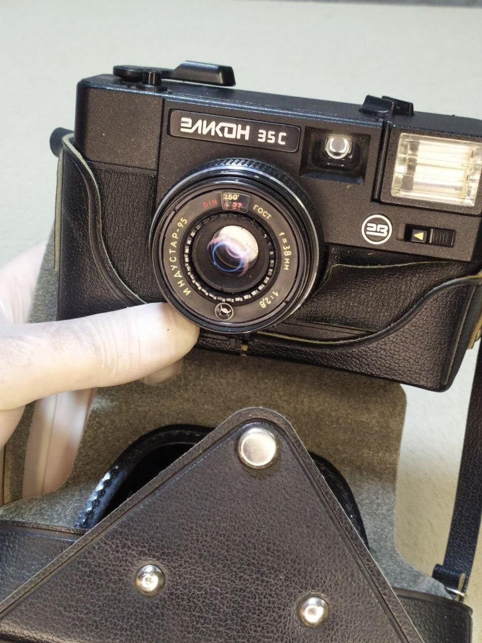 Elikon 35C Soviet 35mm film camera with Industar-95 38mm f/2.8 lens