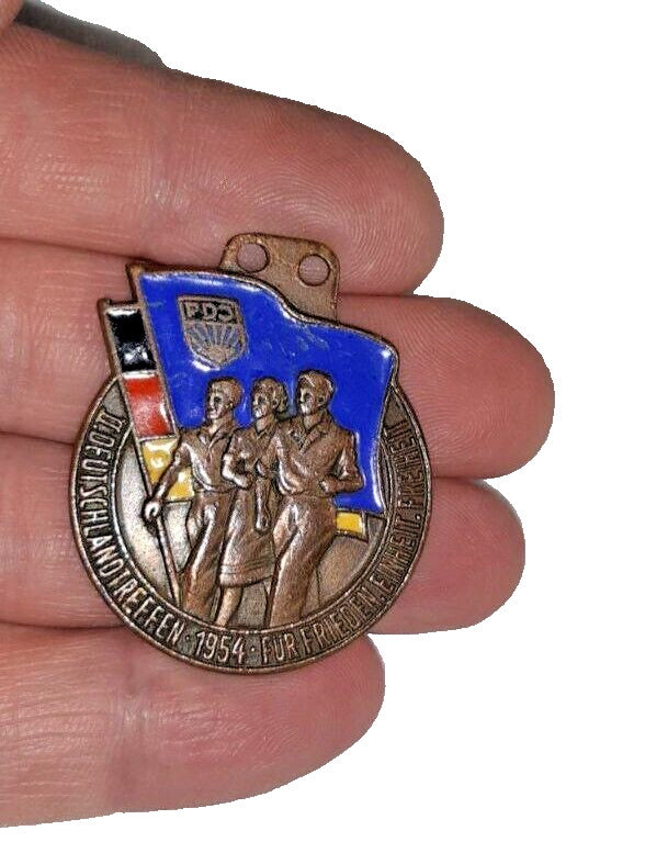 East German youth medal with original suspension loops, weight 14.37 g