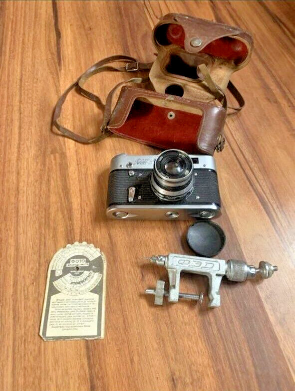 FED 3 35mm camera Industar-61 lens and black lens cap