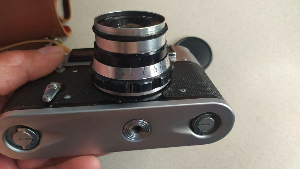 FED 4 camera with brown leather case and original retail box – detail 7