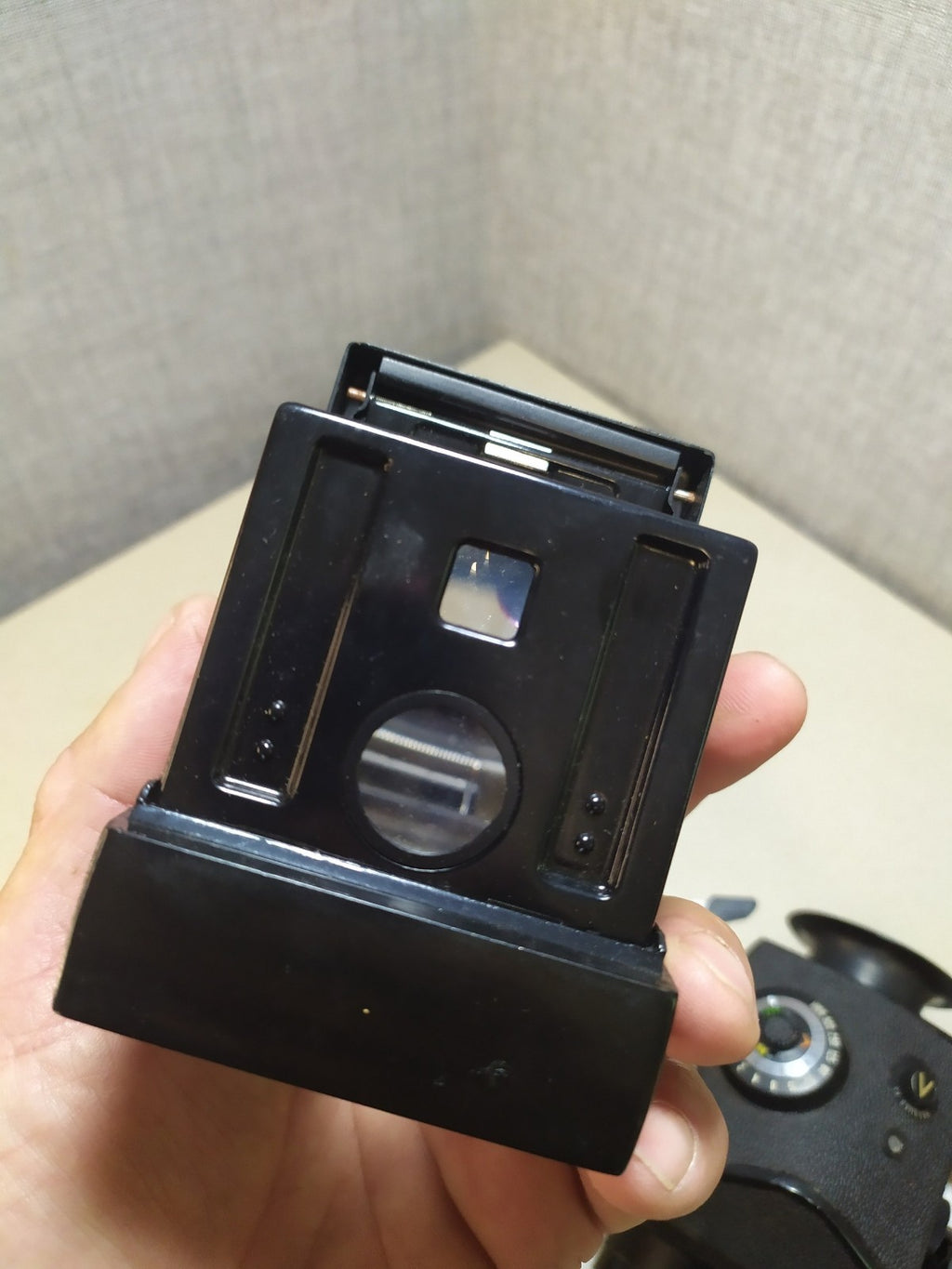 Kiev 6C 6x6 SLR with TTL prism viewfinder attached – detail 17
