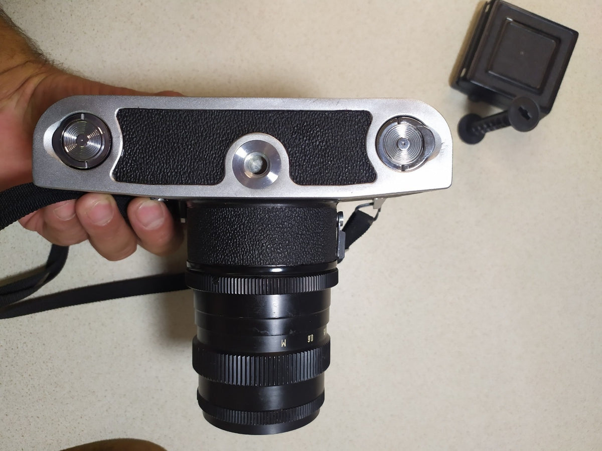 Kiev 6C 6x6 SLR with TTL prism viewfinder attached – detail 5