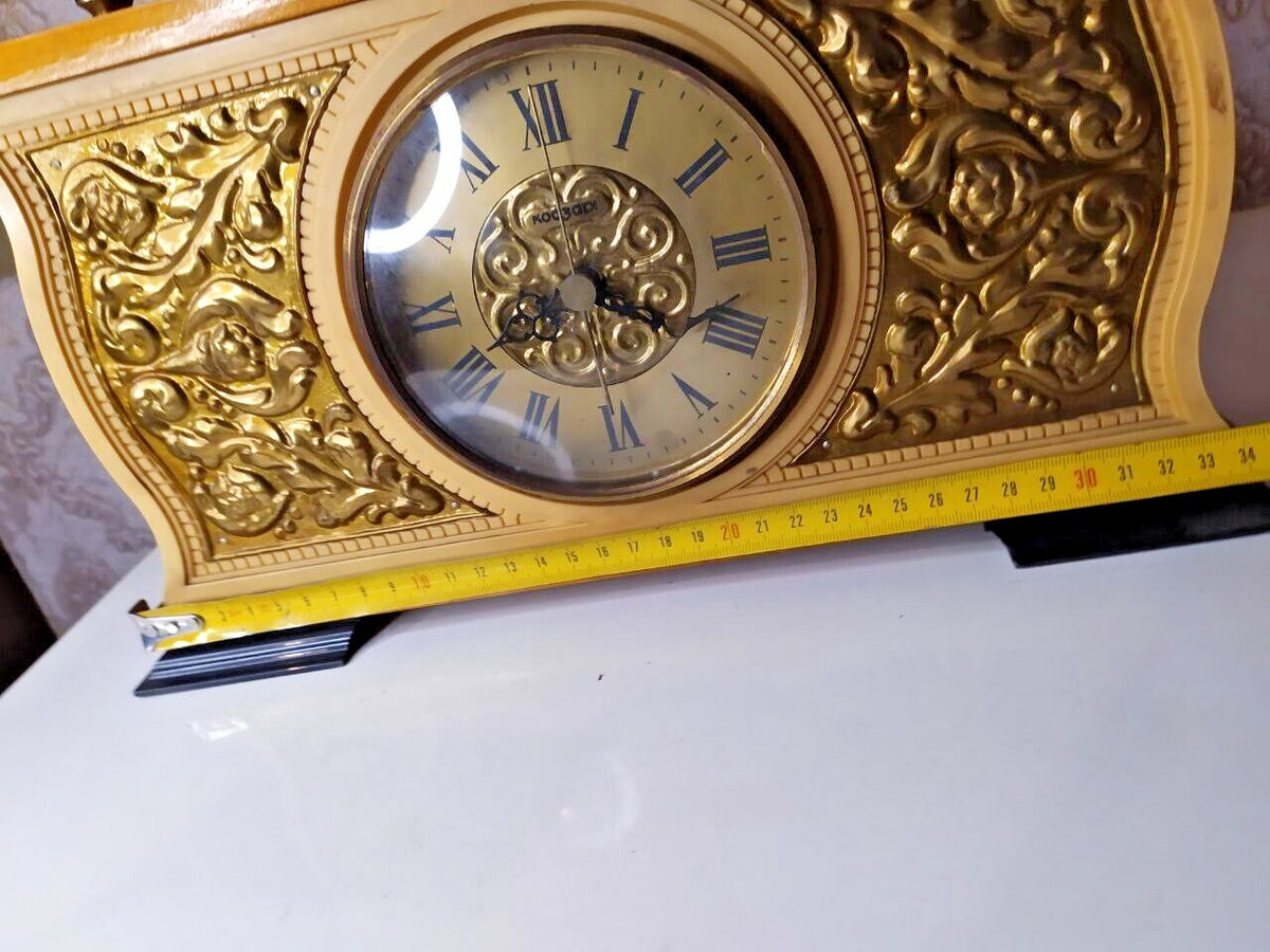 Open back of Kobzar clock showing NChK-5 electronic-mechanical movement – detail 10
