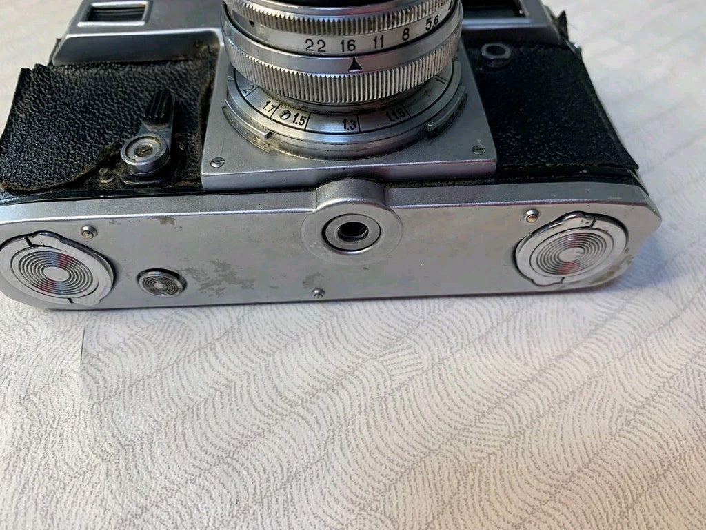 Vintage Kyiv 4 camera front view showing signs of age – detail 10