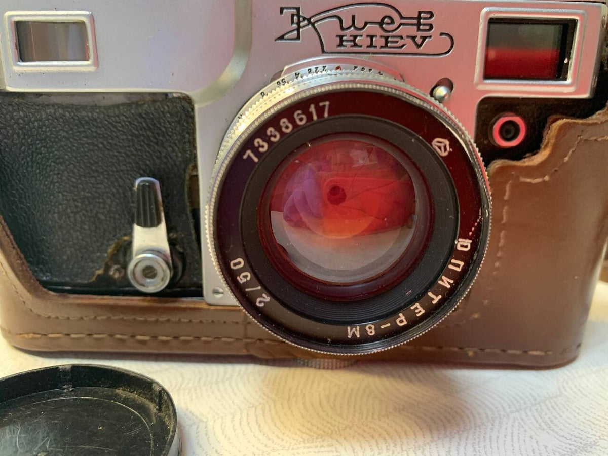 Vintage Kyiv 4 camera front view showing signs of age – detail 13