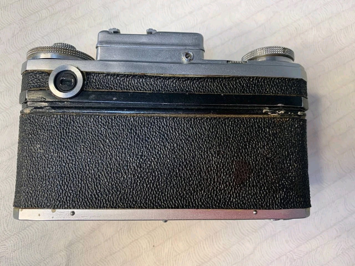 Vintage Kyiv 4 camera front view showing signs of age – detail 7