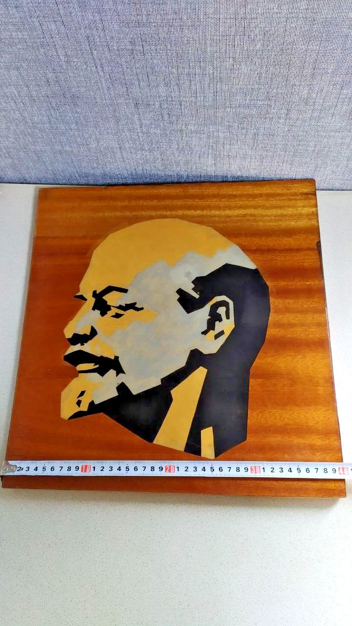 Lenin marquetry portrait close-up of inlaid wood veneers – detail 11