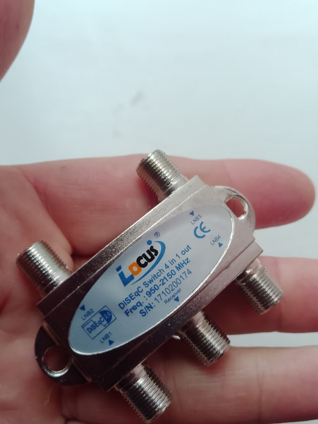 4 in 1 out satellite signal switch with F-type connectors – detail 6