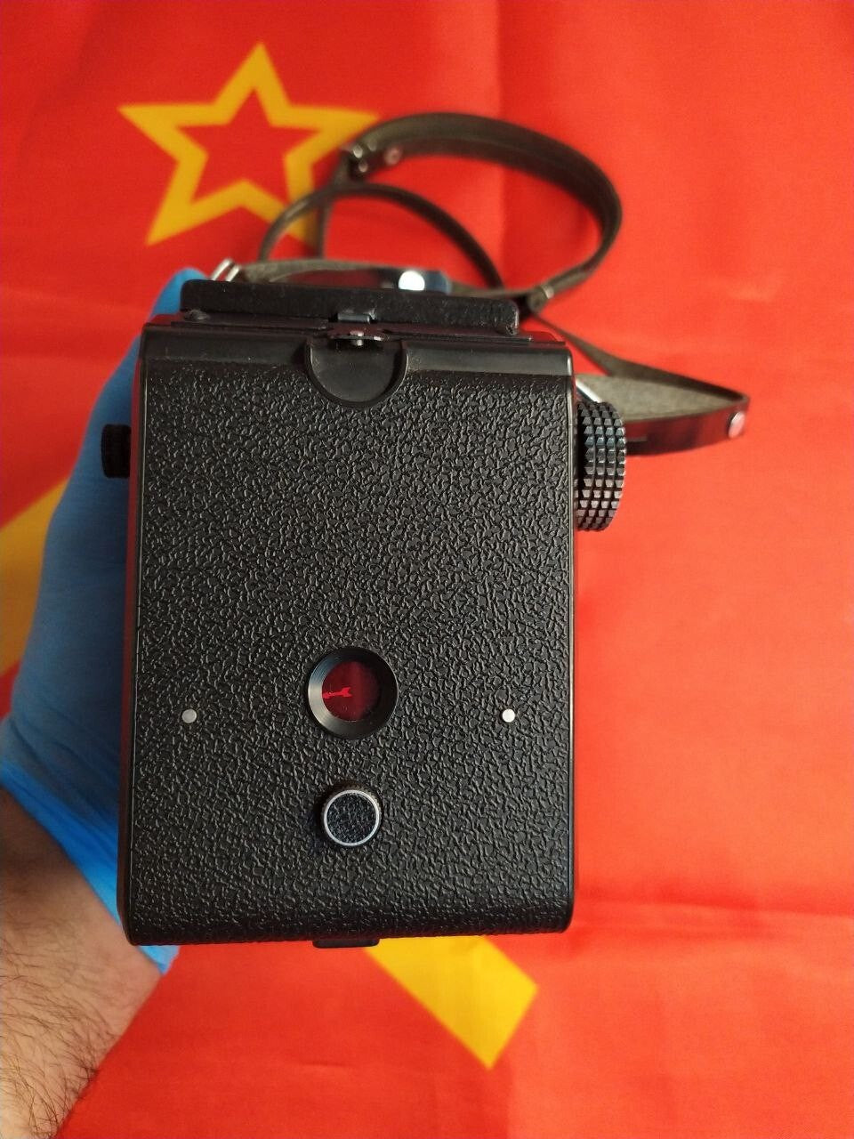 LOMO Lubitel 166B waist-level viewfinder open on a 120 film TLR – detail 12