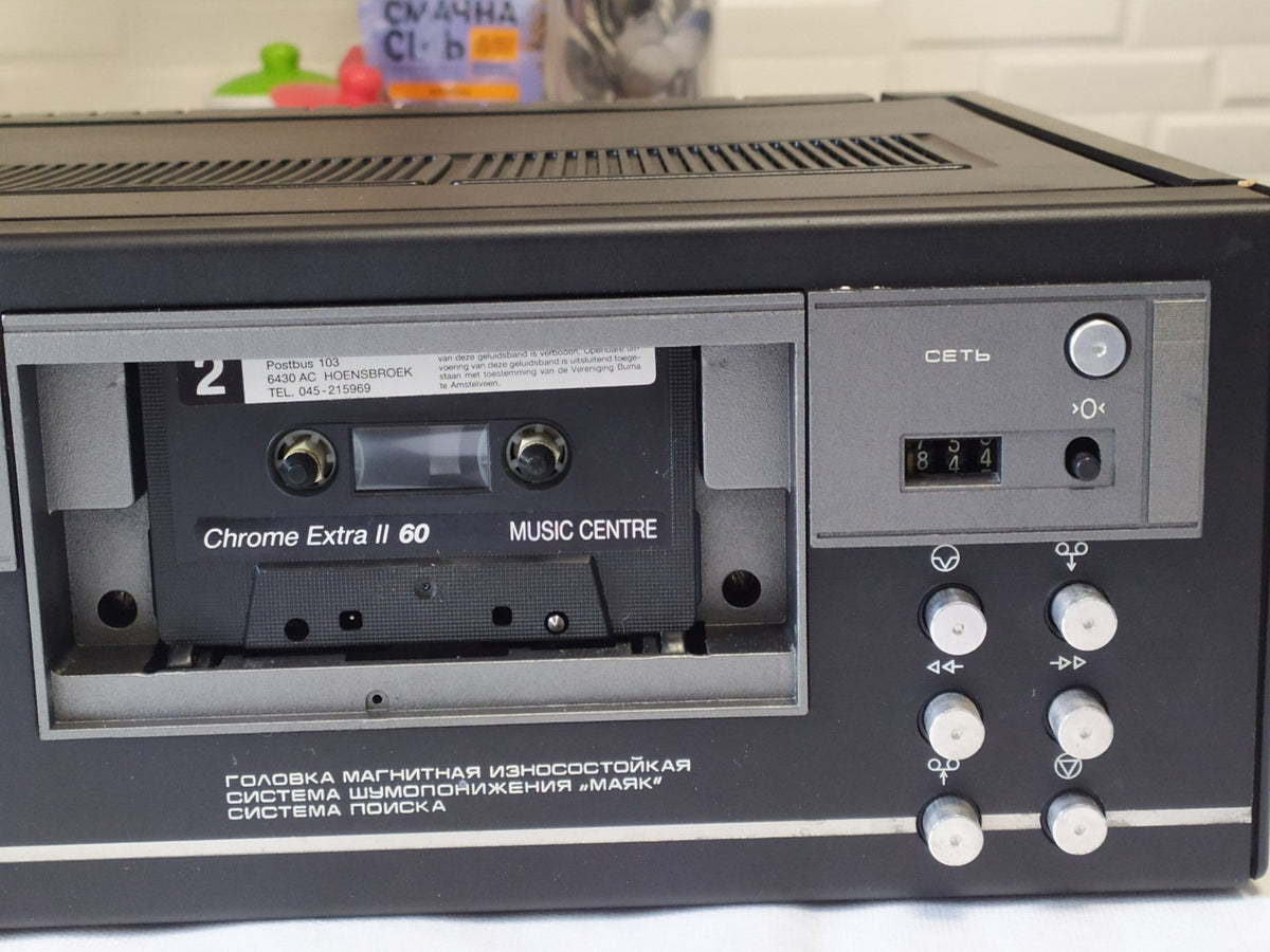 Restored Soviet cassette deck, transport mechanism serviced – detail 9