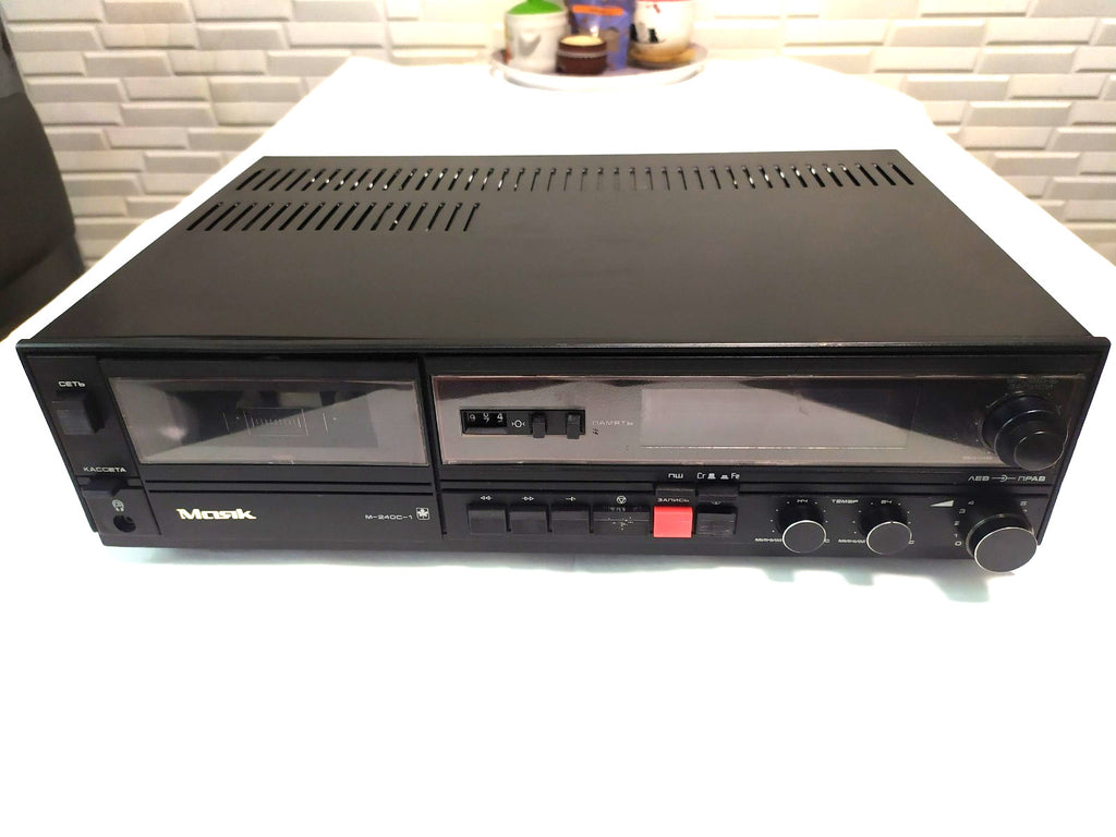 Soviet cassette deck rear panel with DIN connectors – detail 9