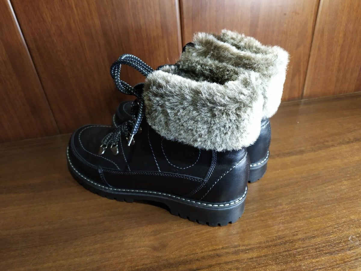 New MIDA boots in original box, size EU 40
