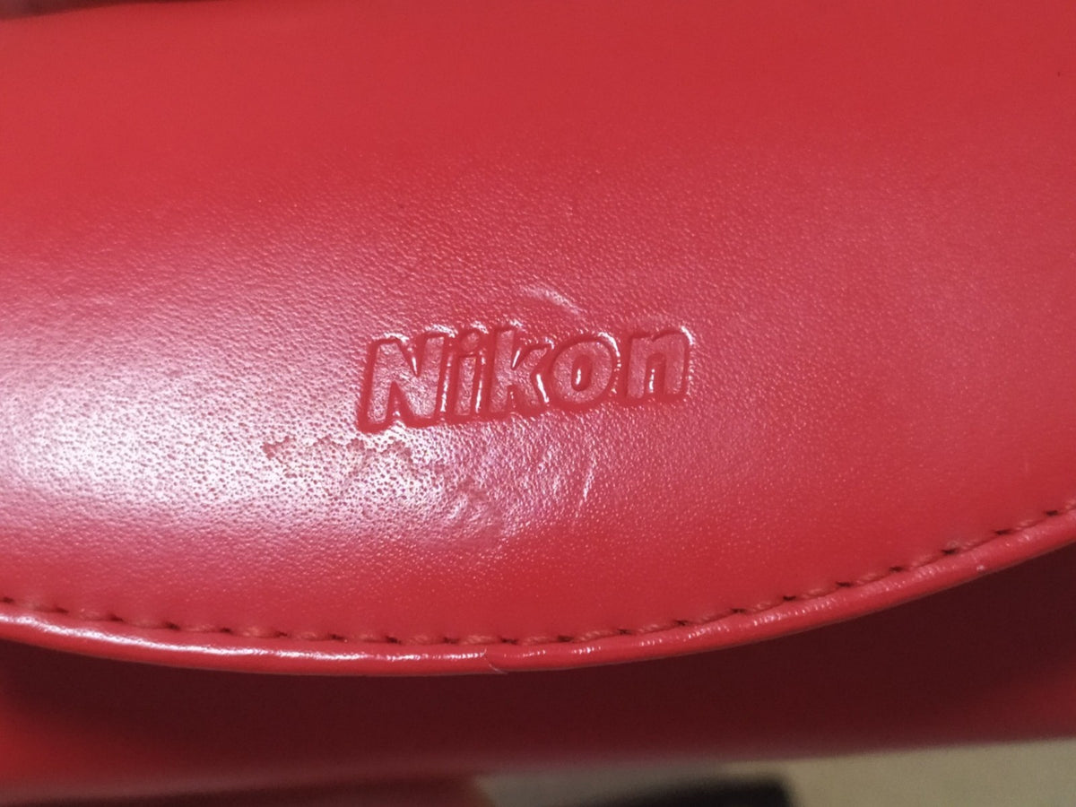 Nikon Coolpix S2700 with original red Nikon protective case – detail 11