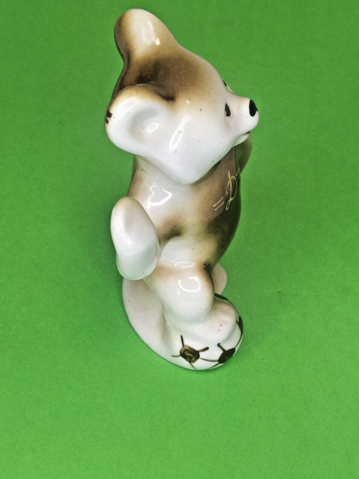 Misha bear Dynamo Sports Society porcelain figure – detail 7