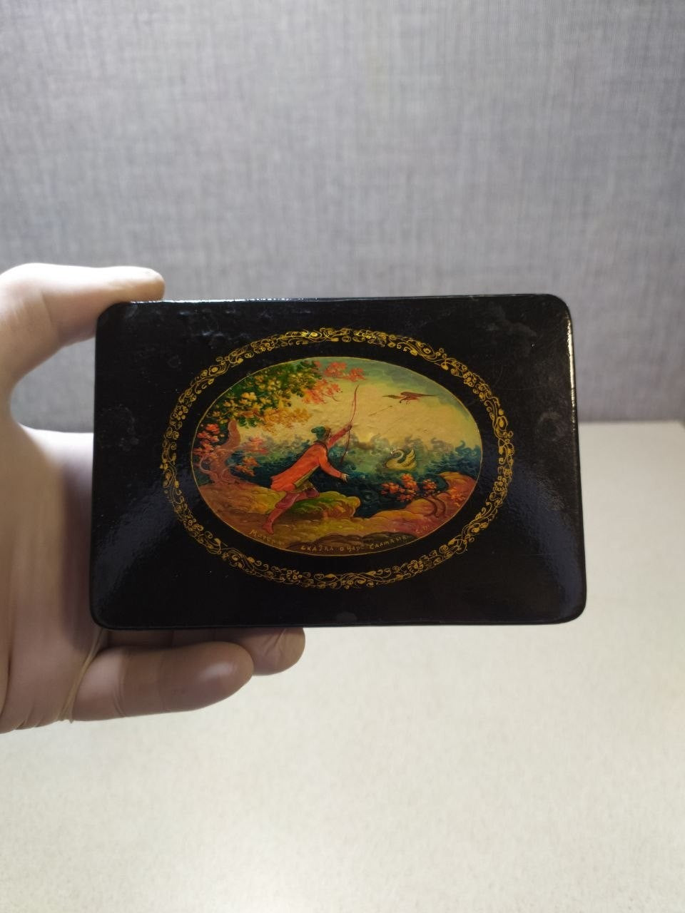 Vintage Mstera wooden box with working hinged lid – detail 10