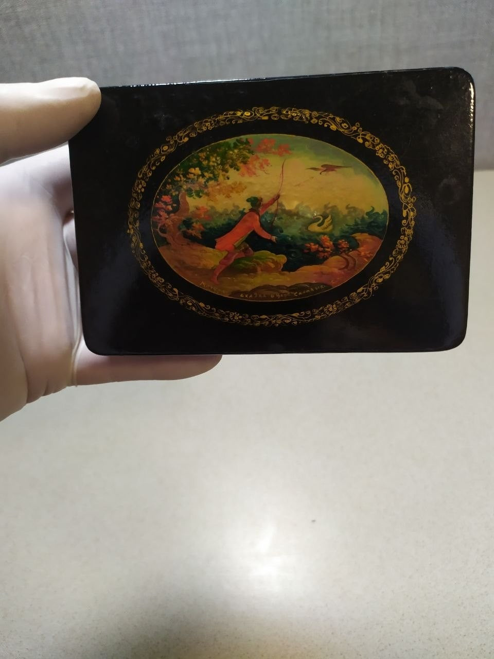Soviet lacquer box 1950 with gold leaf details – detail 12