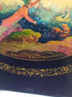 Soviet lacquer box 1950 with gold leaf details – detail 6