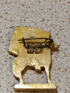 Soviet cavalry horseman bugler badge with red flag – detail 5