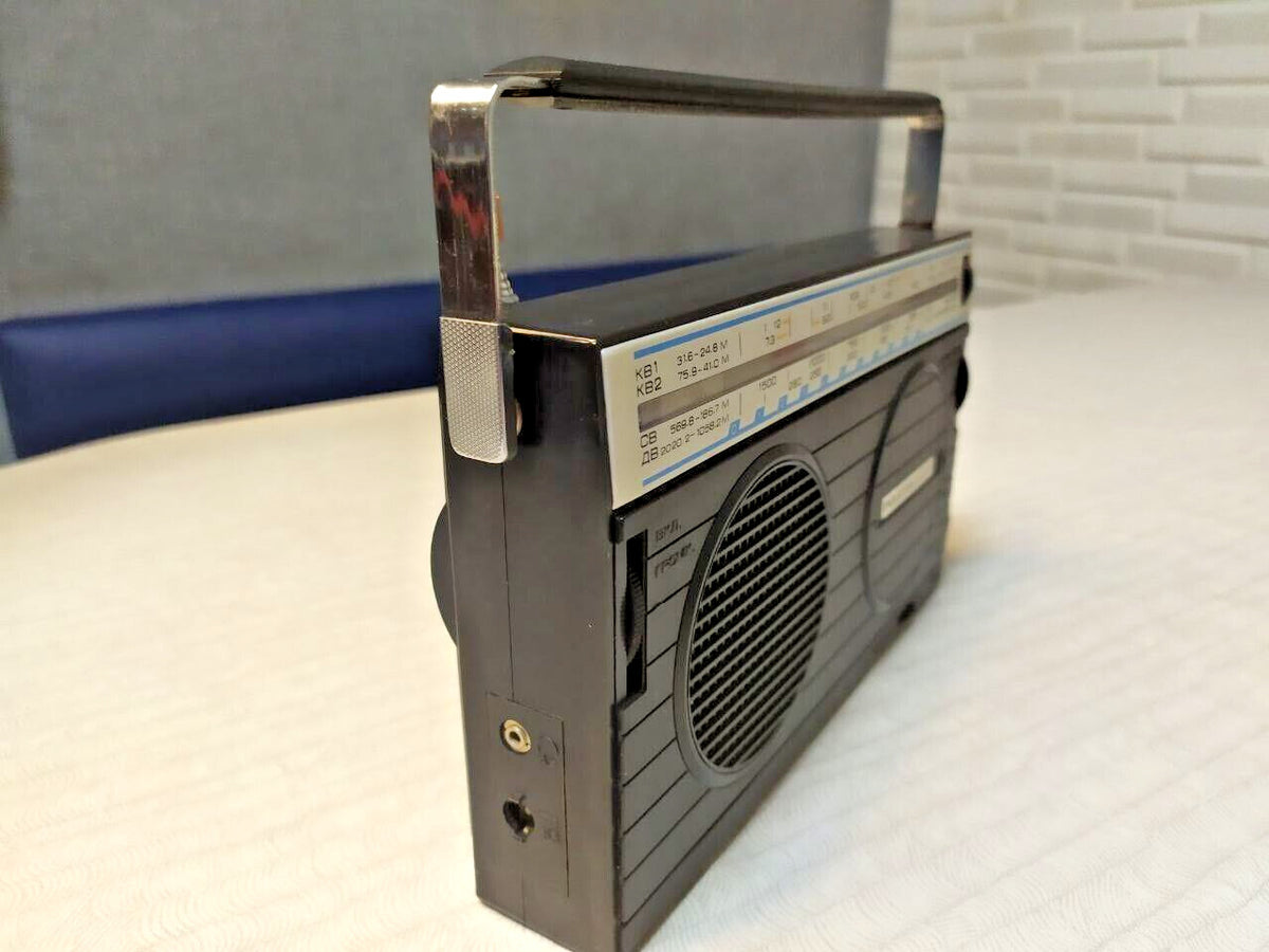 NOS New Vintage Soviet Radio Rossiya 203-1 Boxed with Papers Working USSR 1992
