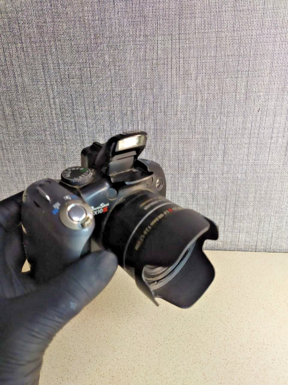 Canon Power Shot SX10 IS 20x Optical Zoom 10.0MP Digital Camera Black