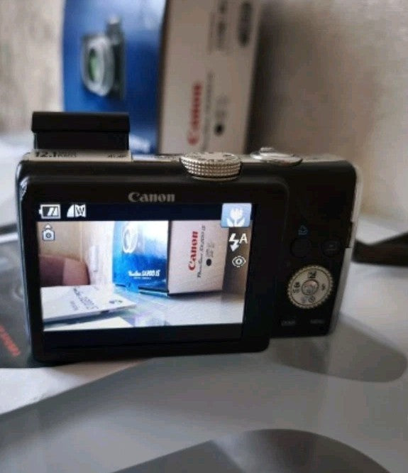 TESTED digital camera CANON PowerShot SX200 IS 12.1 MP, black, (full set). Japan