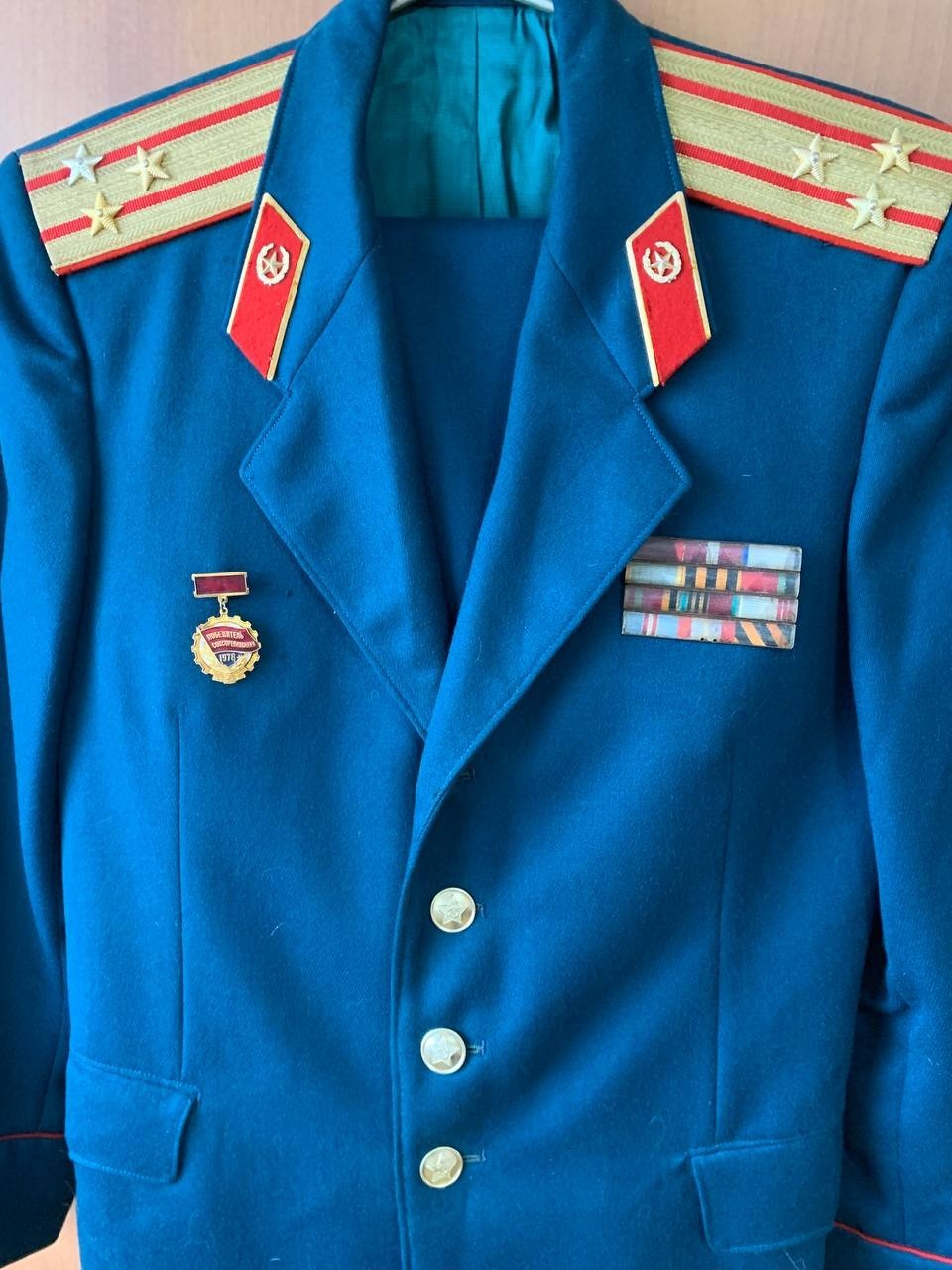 Vintage 💯  Original collectible green military uniform of a KGB colonel.USSR