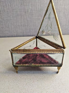 Antique Victorian Triangular Jewelry Box – Beveled Etched Glass, Brass, Velvet, Art Nouveau, 13cm