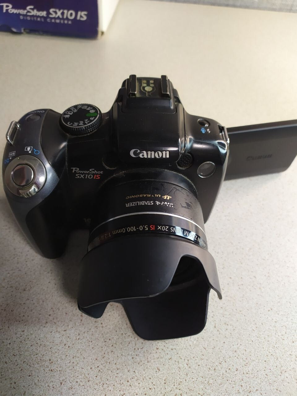 Canon Power Shot SX10 IS 20x Optical Zoom 10.0MP Digital Camera Black