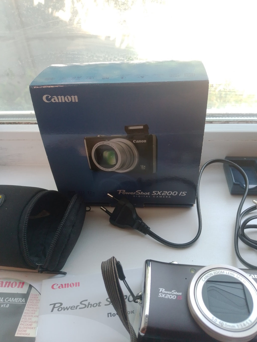 TESTED digital camera CANON PowerShot SX200 IS 12.1 MP, black, (full set). Japan