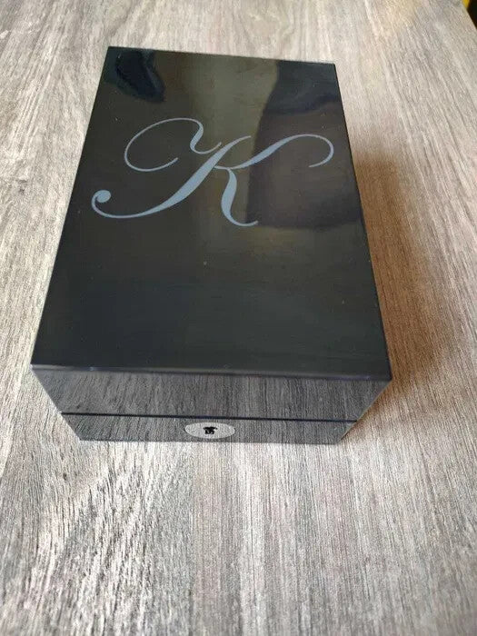 Kilian perfume box.