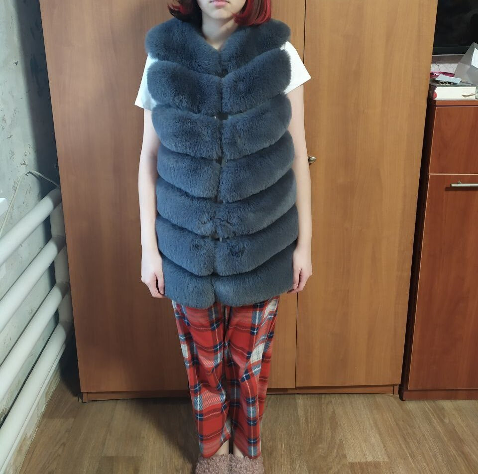 Elegant Faux Fur Vest - Stylish Tiered Design - Graphite Grey