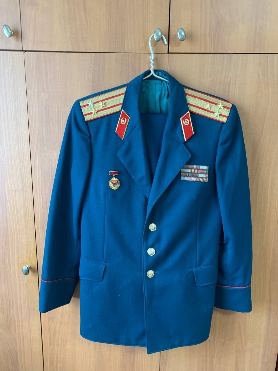 Vintage 💯  Original collectible green military uniform of a KGB colonel.USSR