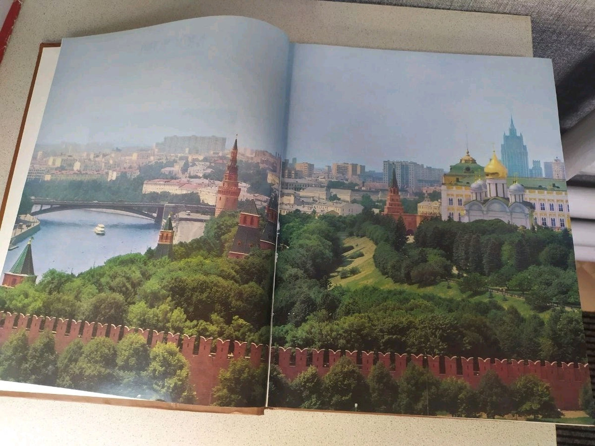 Moscow Illustrated History 2 Volumes Set Mysl Soviet USSR Large Coffee Table Boo