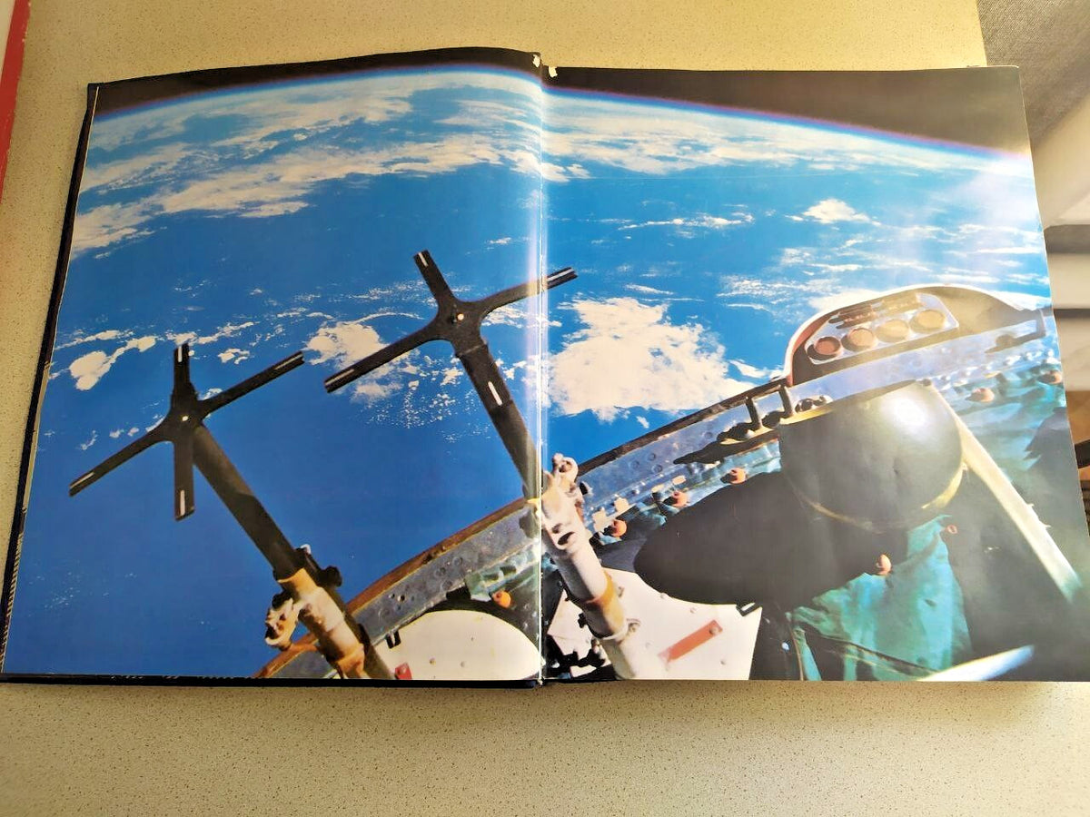 RARE USSR Space Program Encyclopedia "Cosmonautics USSR" - Huge Illustrated Book