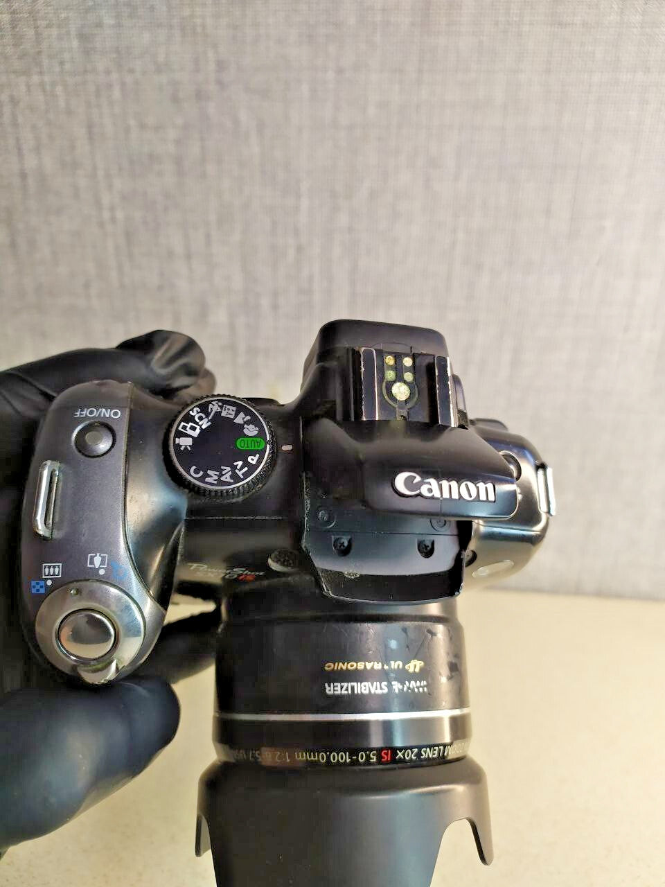 Canon Power Shot SX10 IS 20x Optical Zoom 10.0MP Digital Camera Black